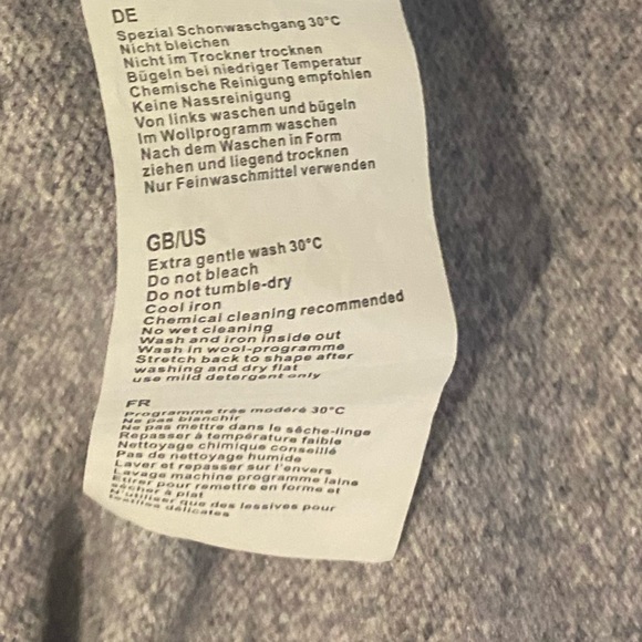 ❤️💖OLSEN💖❤️Henry style sweater with button and pockets . Cozy! Size Large. - Picture 11 of 11